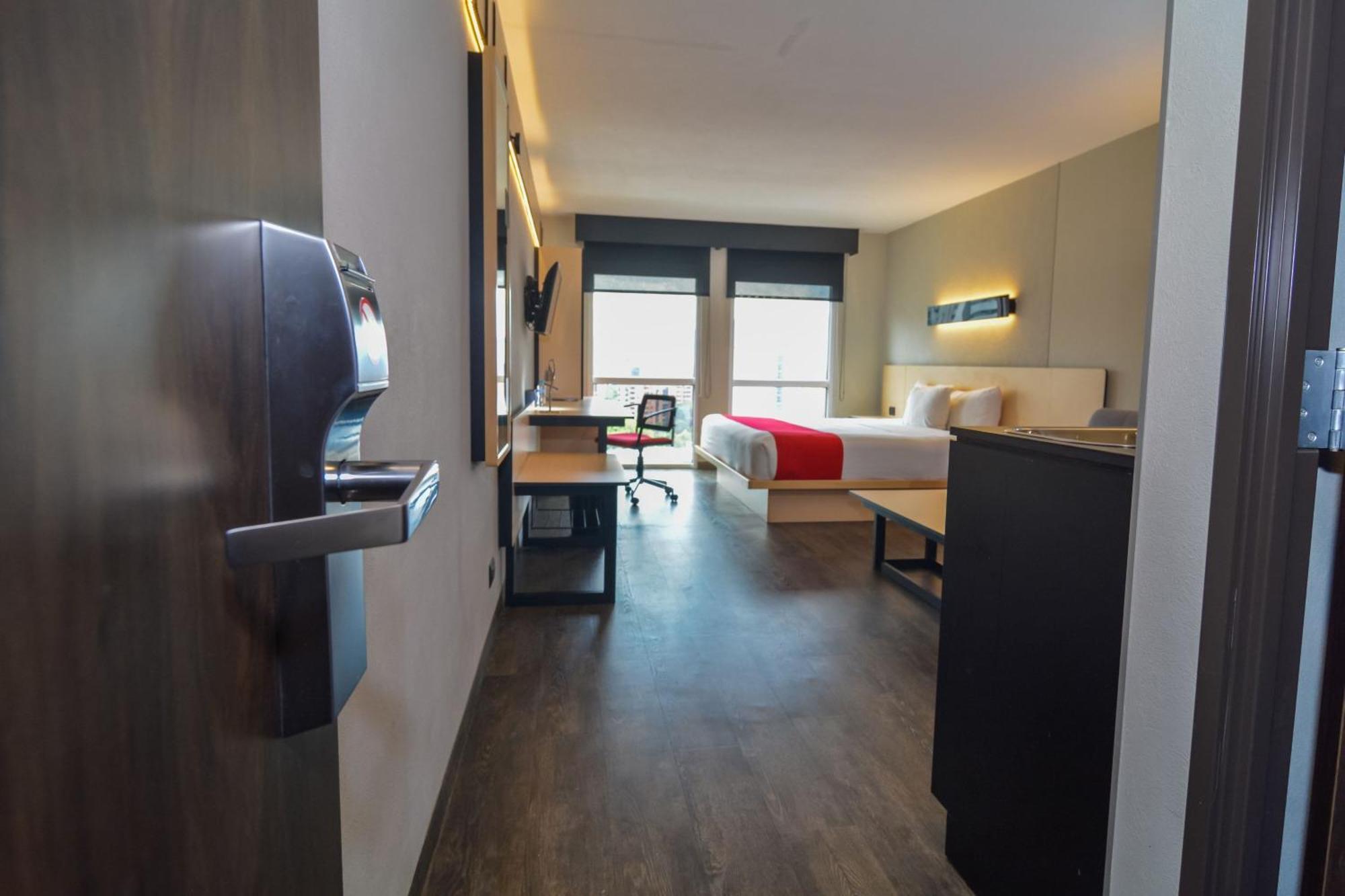 City Express Plus By Marriott Medellin Colombia Ngoại thất bức ảnh