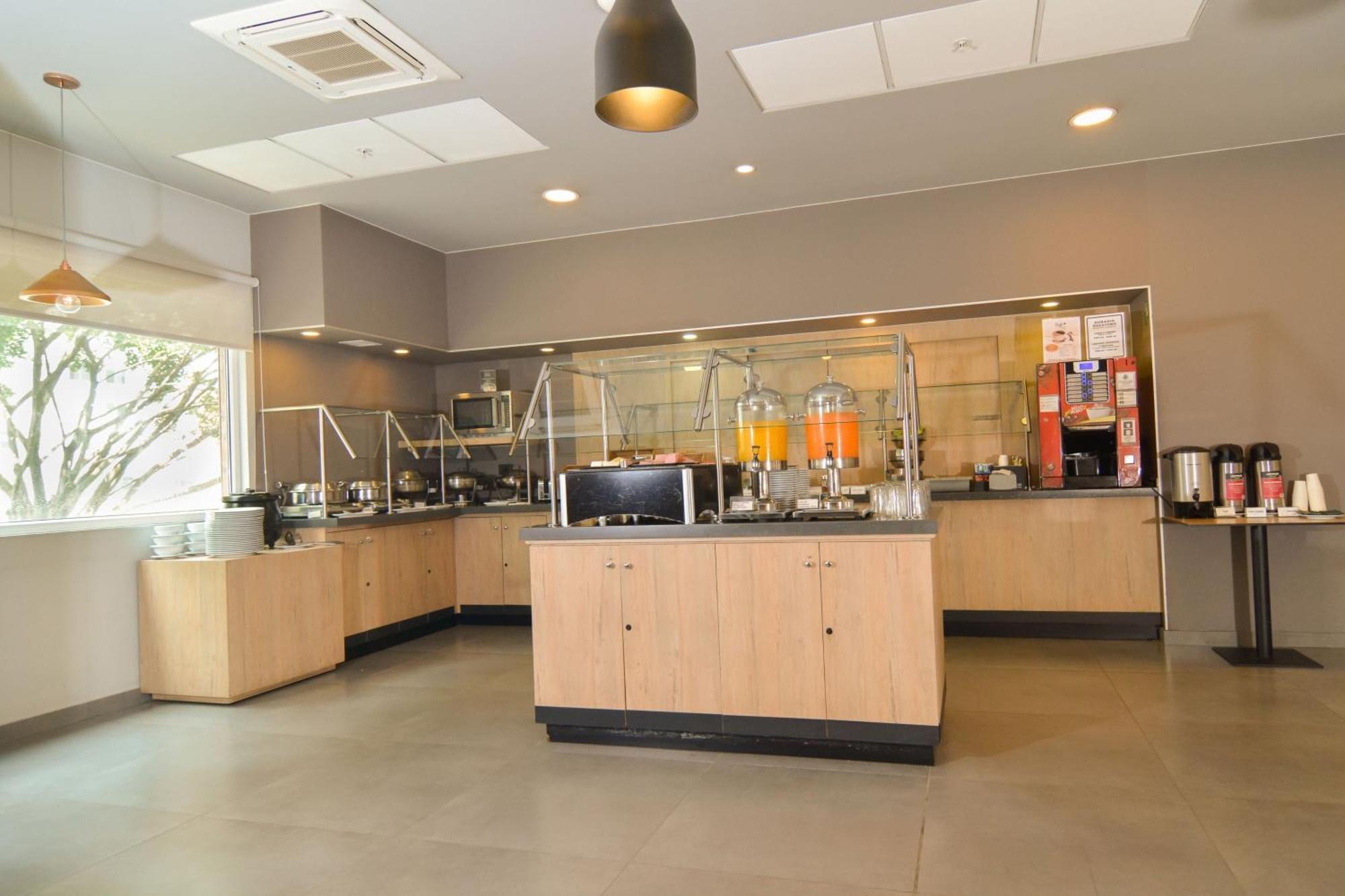 City Express Plus By Marriott Medellin Colombia Ngoại thất bức ảnh