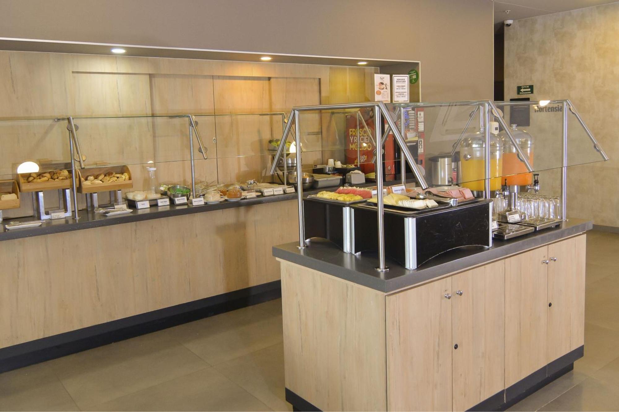 City Express Plus By Marriott Medellin Colombia Ngoại thất bức ảnh